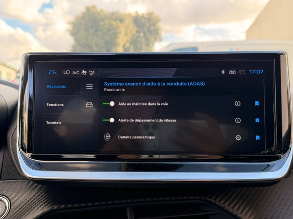 208 1.2 HYBRID 110CH ALLURE E-DCS6 + PACK VISION & GPS 2025 occasion 16400 Puymoyen