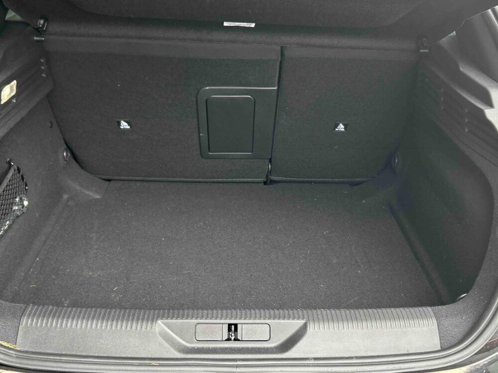 308 1.2 Hybrid 145ch GT e-DCS6 / Toit ouvrant + Sono FOCAL + Jan 2025 occasion 28500 Vernouillet