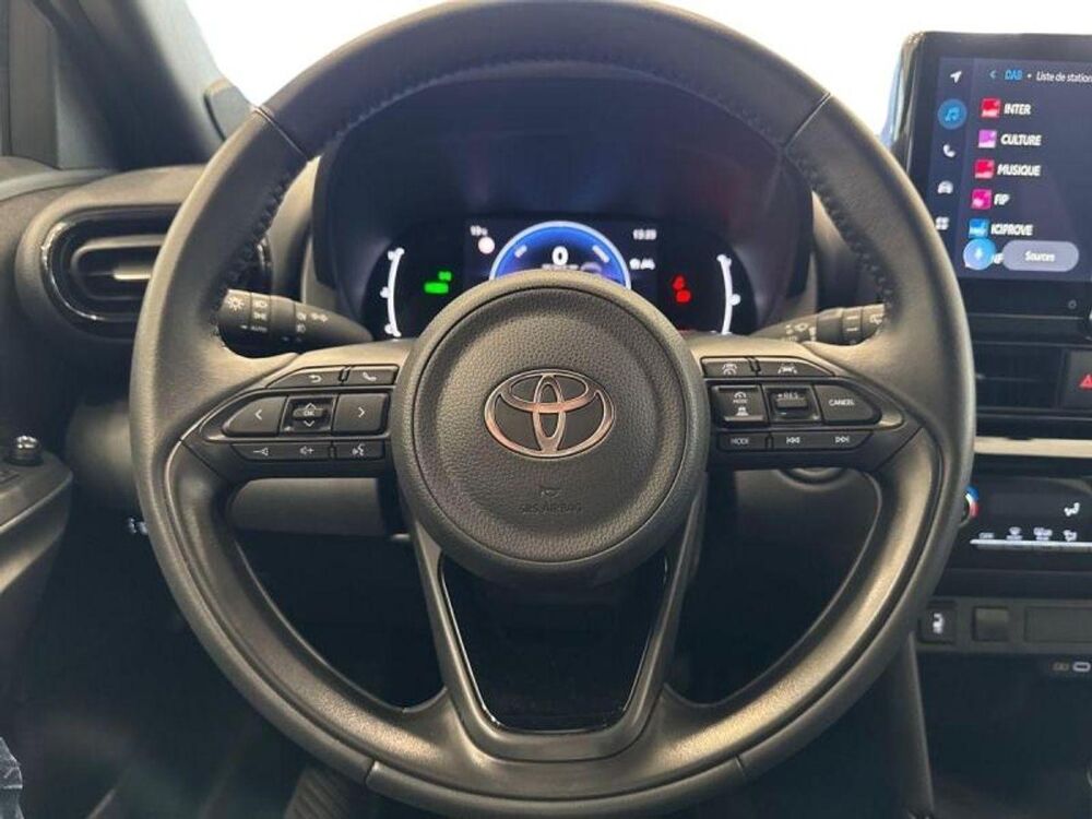 Yaris Cross 130h Design MC24 2025 occasion 13400 Aubagne