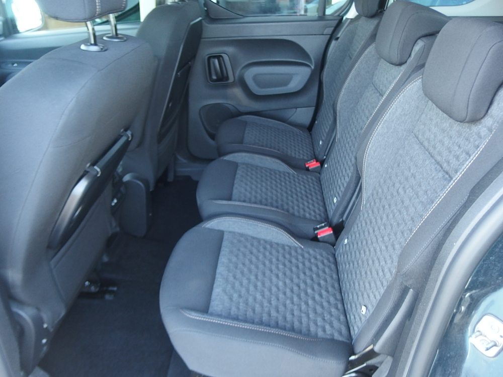 Rifter TAILLE M - 1.5 BLUEHDI 130CH S&S GT EAT8 5 PLACES 2024 occasion 10600 Savi&egrave;res