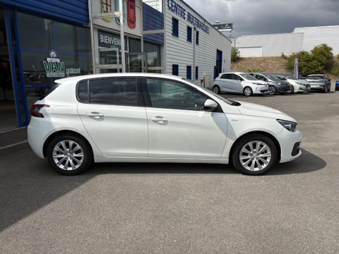 308 1.2 PURETECH 130CH E6.C S&S STYLE DISTRIBUTION NEUVE 2019 occasion 16400 Puymoyen