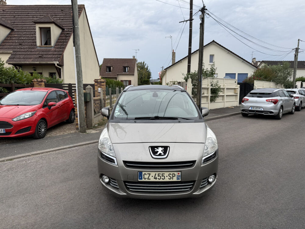 5008 1.6 HDI115 FAP FAMILY II 7PL 2013 occasion 95480 PIERRELAYE