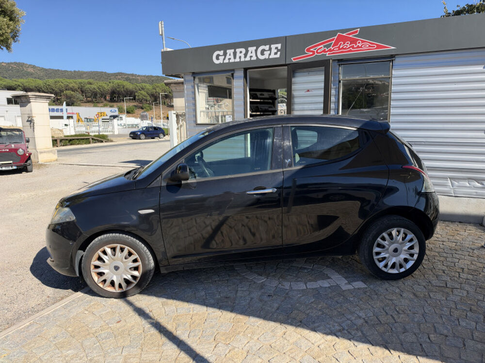 Ypsilon 0.9 TWINAIR PLATINUM STOP&START 5P 2014 occasion 83120 Sainte-Maxime