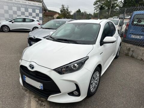 Toyota Yaris 116H DYNAMIC BUSINESS AFFAIRE MY22 + PROGRAMME TOYOTA EXPERI 2024 occasion Saint-Quentin-Fallavier 38070