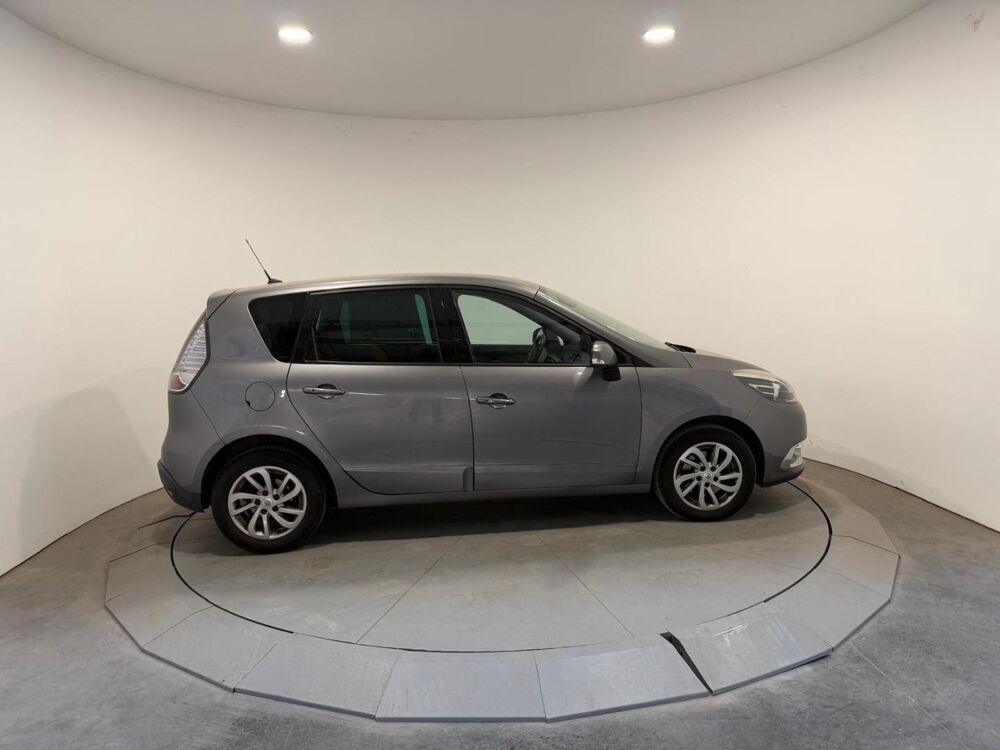Sc&eacute;nic 1.5 dCi 110ch energy Dynamique eco&sup2; 2013 occasion 78520 LIMAY