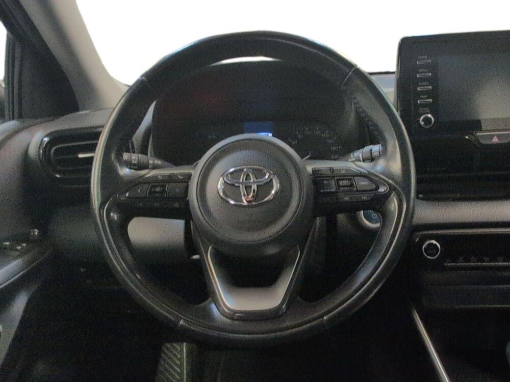 Yaris 116h Dynamic Business 5p + Programme Beyond Zero Academy MY2 2023 occasion 13400 Aubagne
