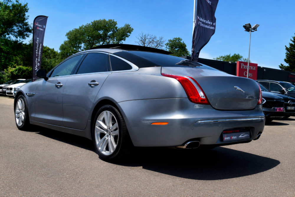 XJ 3.0D V6 LUXE PREMIUM LONG BVA6 2010 occasion 34740 Vendargues
