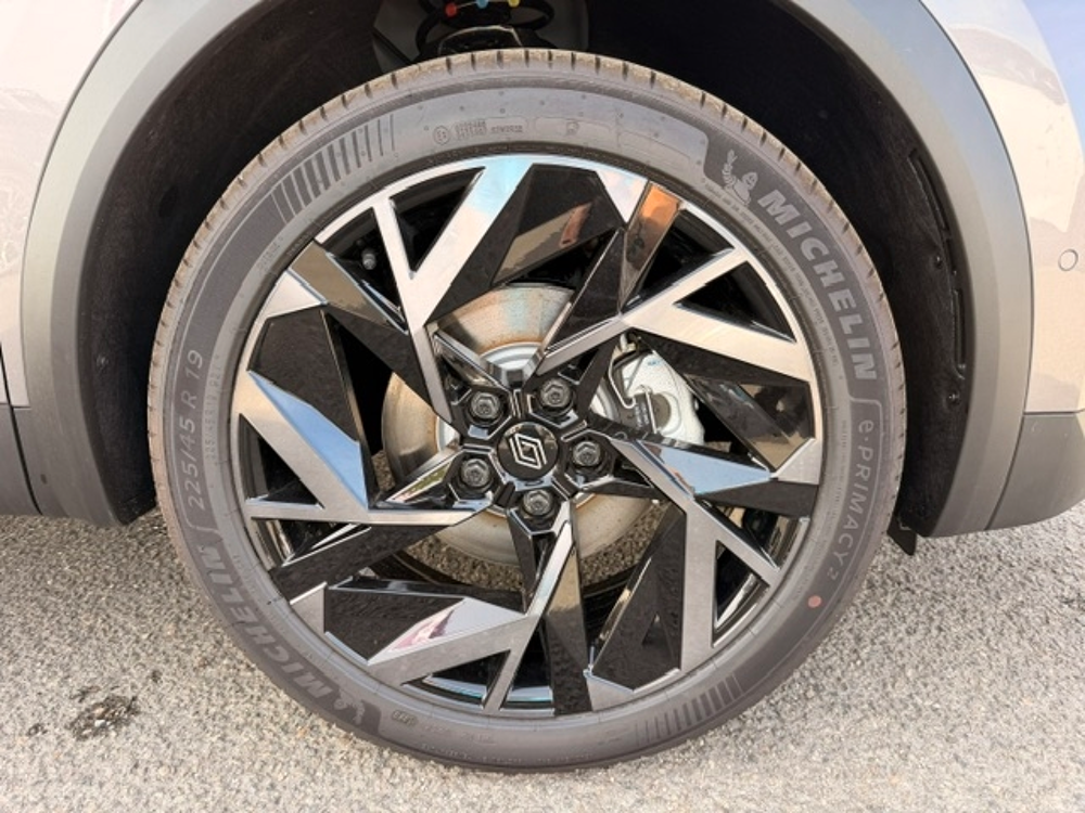 Symbioz 1.8 E-TECH FULL HYBRID 160CH ESPRIT ALPINE 2026 occasion 16400 Puymoyen