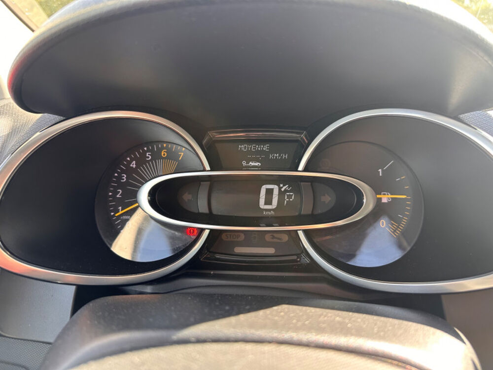 Clio IV 1.2 TCE 120CH ENERGY INTENS EDC EURO6 2015 2015 occasion 38130 ECHIROLLES