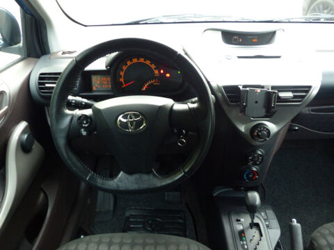 IQ 68 VVT-I &sup2; MULTIDRIVE 2010 occasion 77144 Mont&eacute;vrain