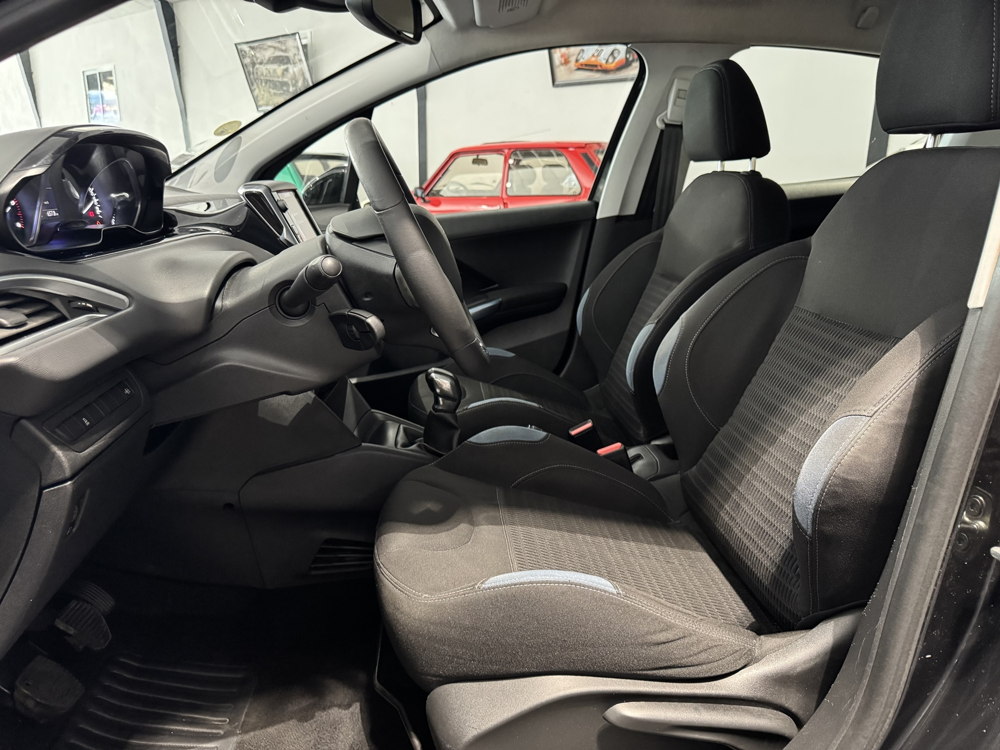 208 1.4 HDI 68 CONFORT 5P 2012 occasion 12000 RODEZ