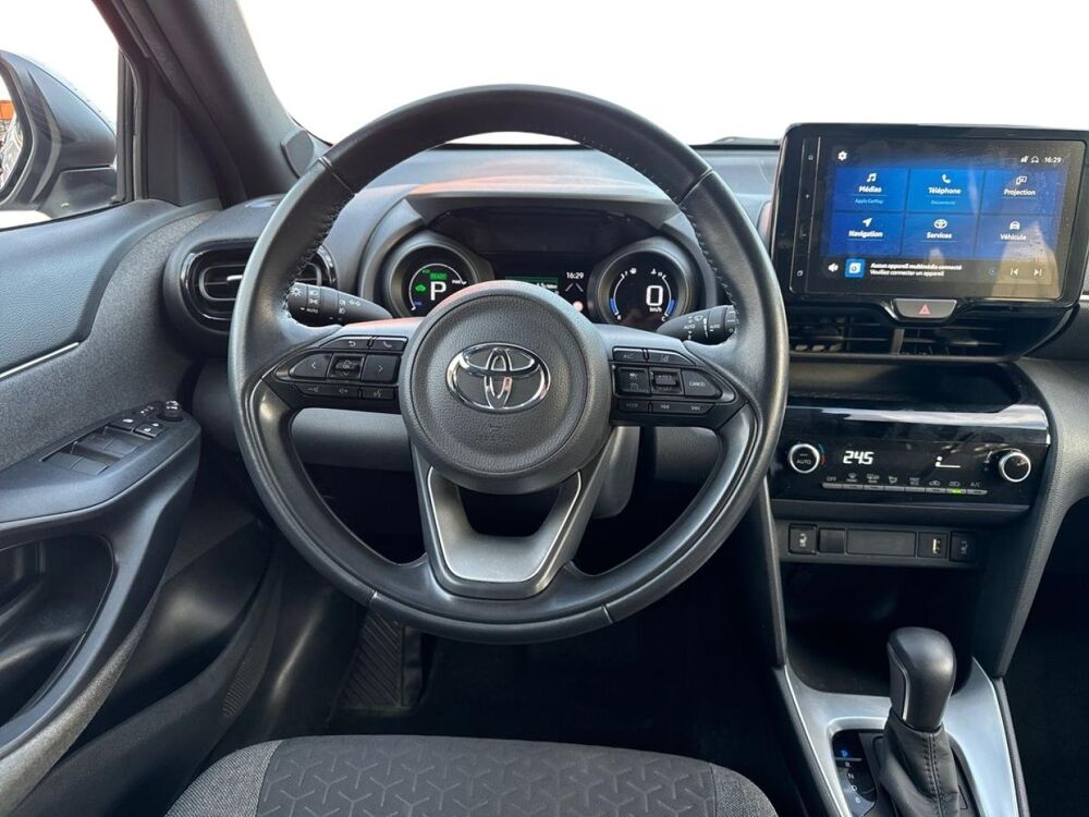 Yaris Cross 116h Design MY22 2023 occasion 13400 Aubagne