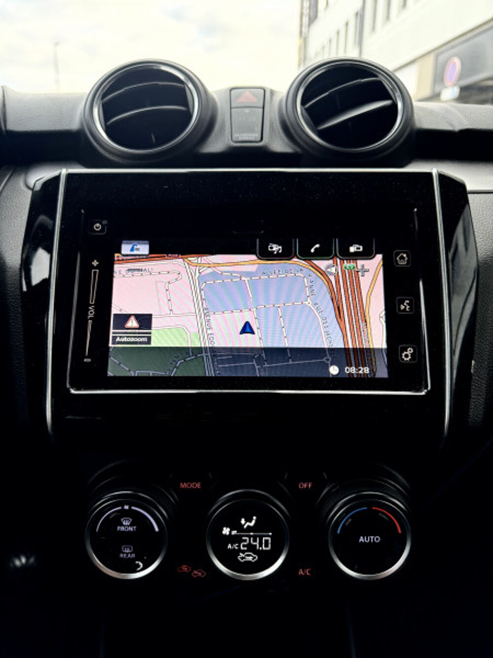 Swift 1.2 DUALJET HYBRID 83CH PACK / CARPLAY / SIEGES CUIR CHAUFFA 2021 occasion 94260 Fresnes