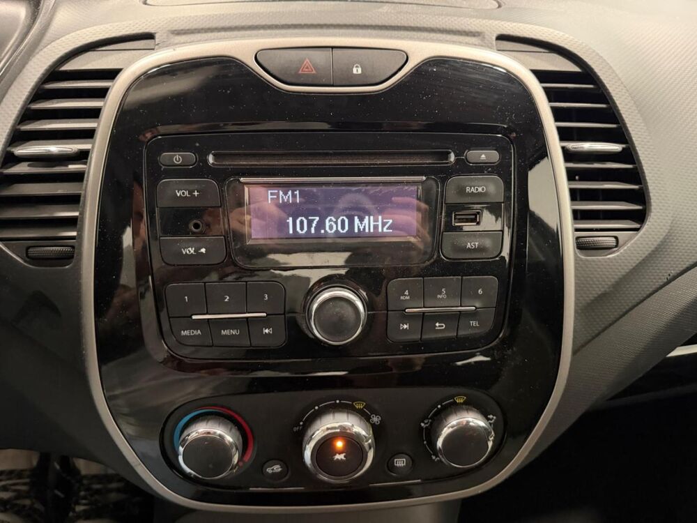 Captur 0.9 TCe 90ch Stop&Start energy Zen eco&sup2; 2014 occasion 78520 LIMAY