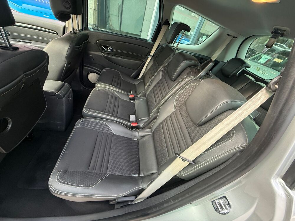 Grand Sc&eacute;nic III 1.6 DCI 130CH ENERGY BOSE ECO&sup2; 7 PLACES 2014 occasion 31140 Aucamville