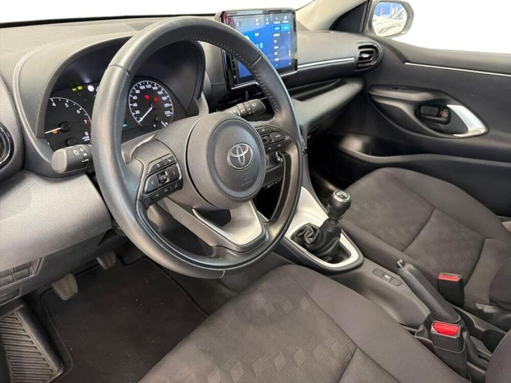 Yaris 120 VVT-i Dynamic Business 5p MC24 2024 occasion 13300 Salon-de-Provence