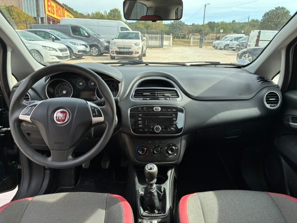 Punto 1.2 8V 69CH EASY 3 PORTES 2012 occasion 30360 V&eacute;z&eacute;nobres