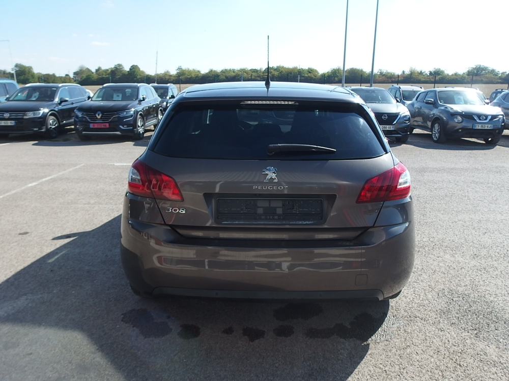 308 1.6 BLUEHDI 100CH STYLE S&S 5P 2016 occasion 10600 Savi&egrave;res
