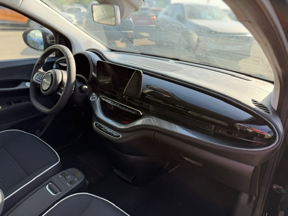 500 E 118CH PACK CONFORT 42KWH 2023 occasion 16400 Puymoyen