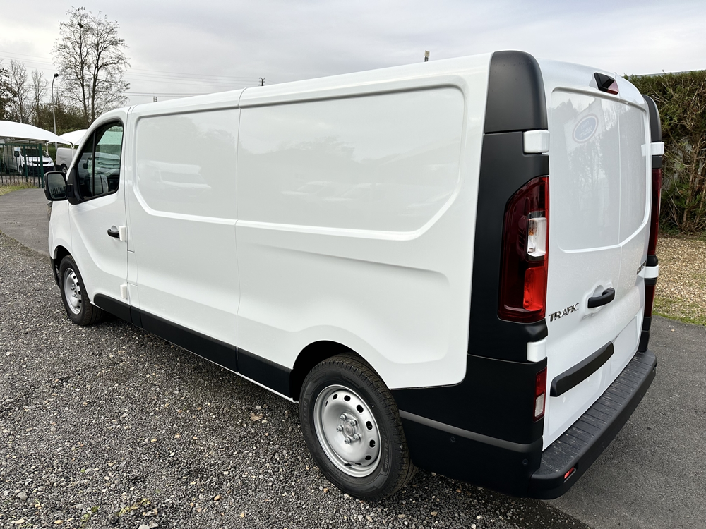 Trafic L2H1 3T 2.0 BLUE DCI 130CH GRAND CONFORT E6 2026 occasion 60600 Clermont