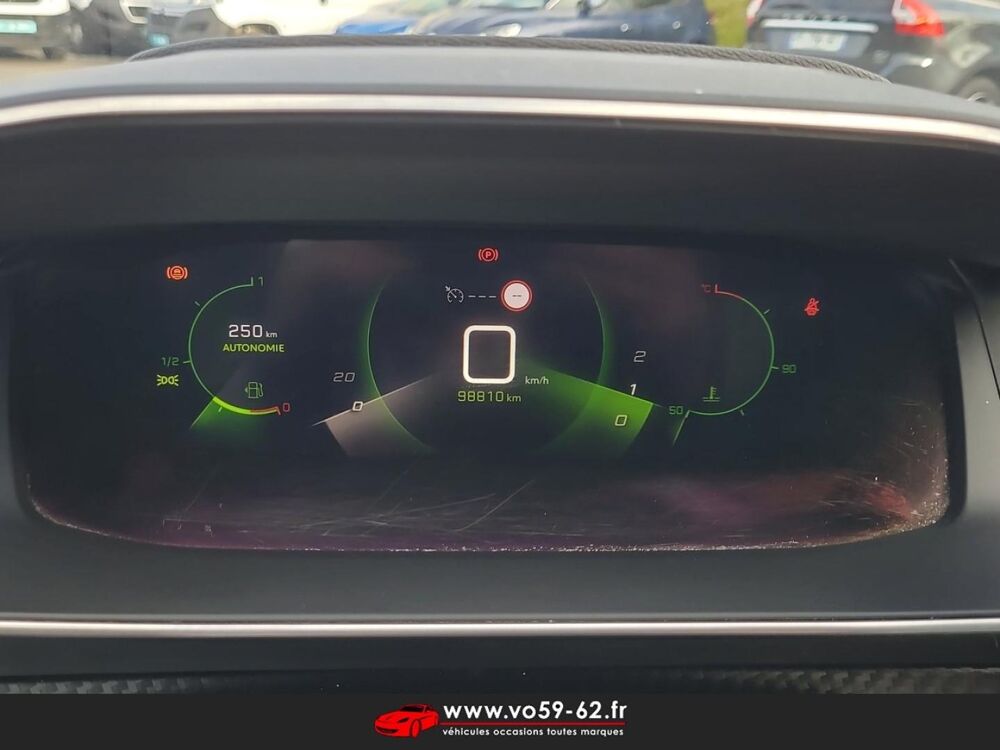 208 1.2 PureTech 100ch S&S Allure 2019 occasion 62000 Arras