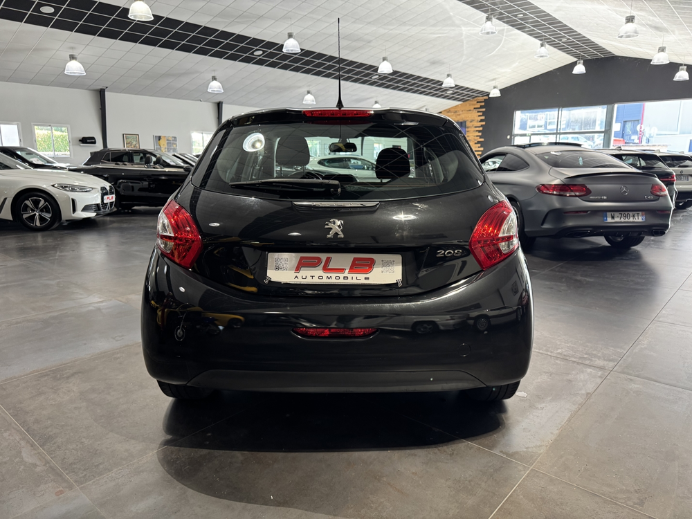 208 1.4 HDI 68 CONFORT 5P 2012 occasion 12000 RODEZ