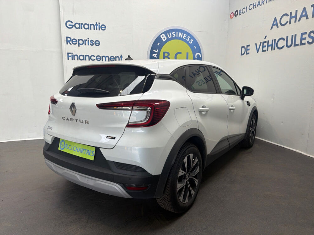 Captur 1.6 E-TECH HYBRIDE 145CH EVOLUTION 2022 occasion 28630 Nogent-le-Phaye