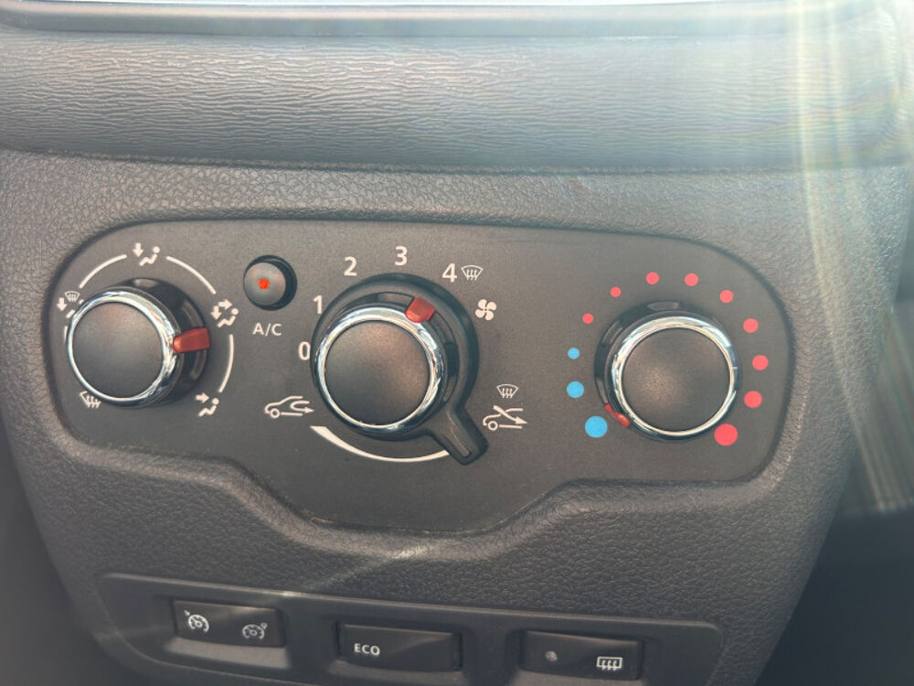 Lodgy 1.2 TCE 115CH STEPWAY EURO6 7 PLACES 2015 occasion 38130 ECHIROLLES