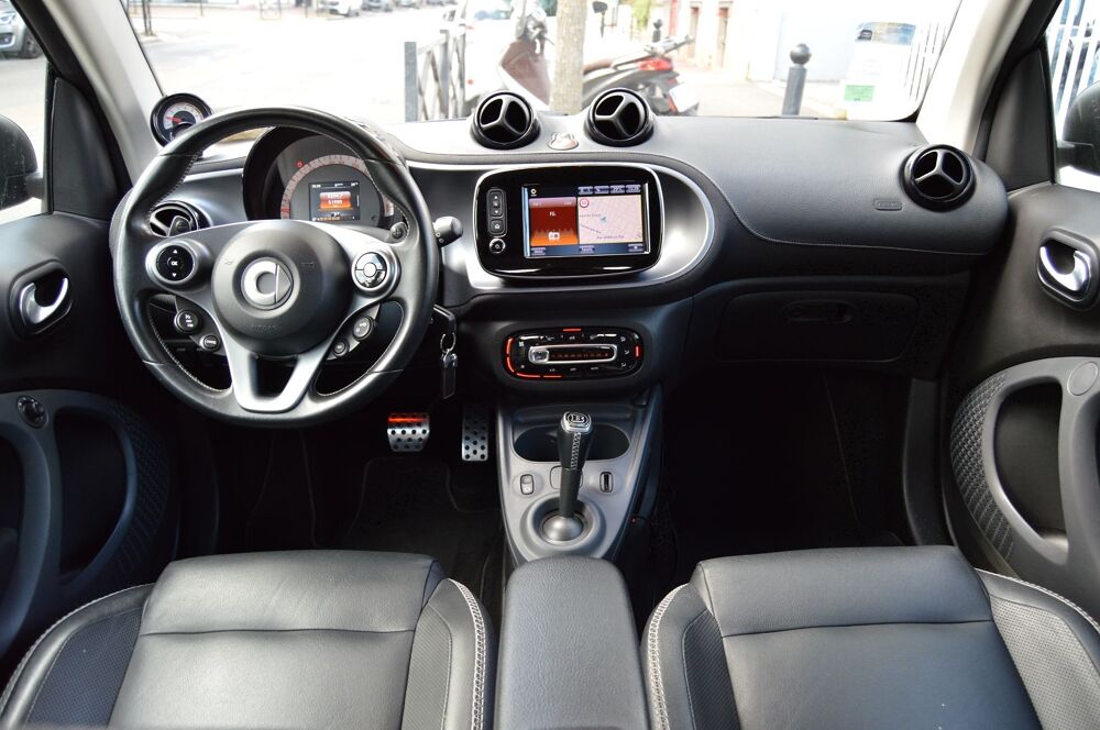 ForTwo 90CH BRABUS STYLE E6C 2019 occasion 94100 Saint-Maur-des-Foss&eacute;s