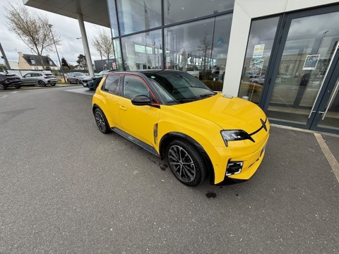 R5 E-TECH ELECTRIQUE 150CH ICONIC CINQ AUTONOMIE CONFORT 2024 occasion 56530 Qu&eacute;ven
