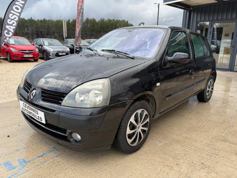 Renault Clio II 1.4 16V 98CH LUXE PRIVILEGE 5 PORTES DISTRIBUTION NEUVE 2004 occasion V&eacute;z&eacute;nobres 30360
