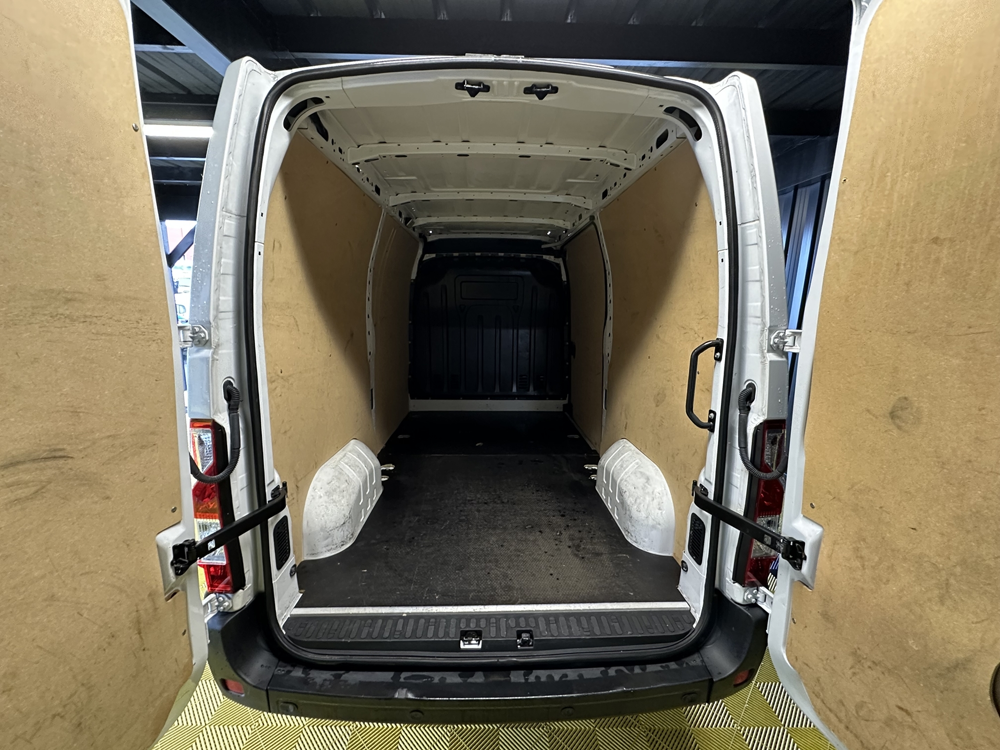 Master F3300 L2H2 2.3 BLUE DCI 135CH CONFORT EURO6 2022 occasion 56530 Qu&eacute;ven