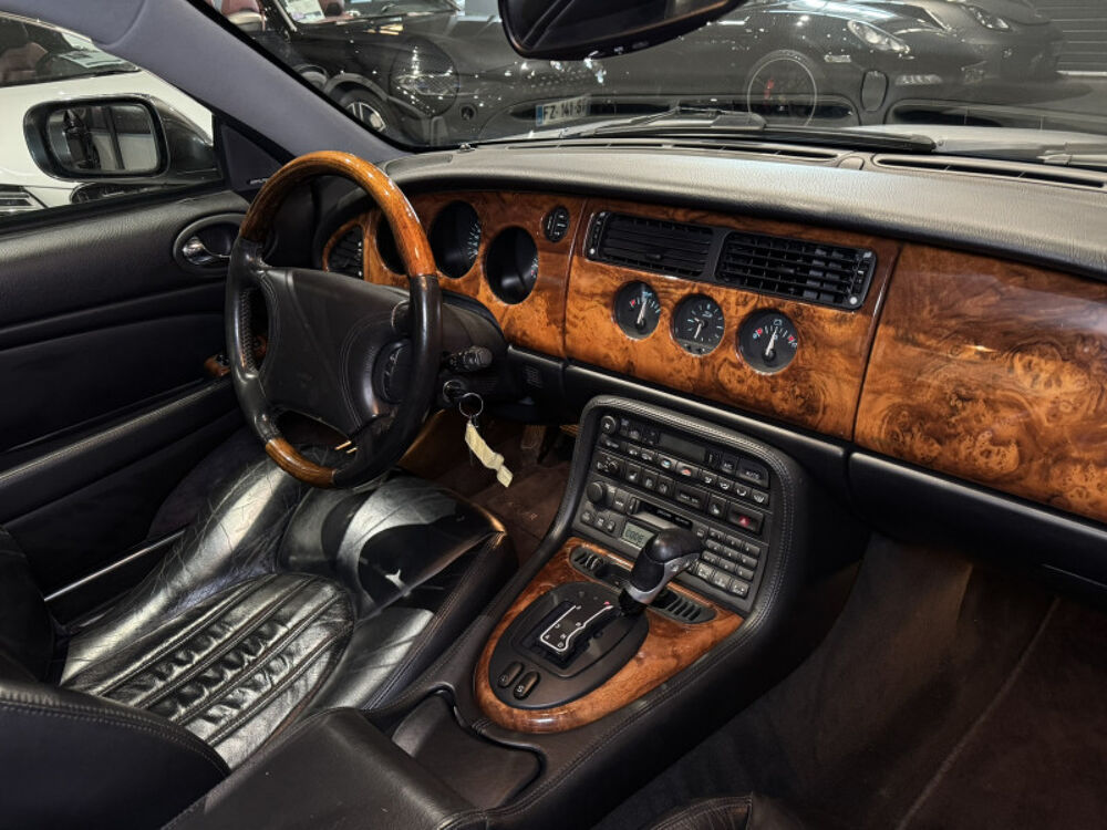 XK R 4.0 SURALIMENTE COUPE BA 1999 occasion 63170 Aubi&egrave;re