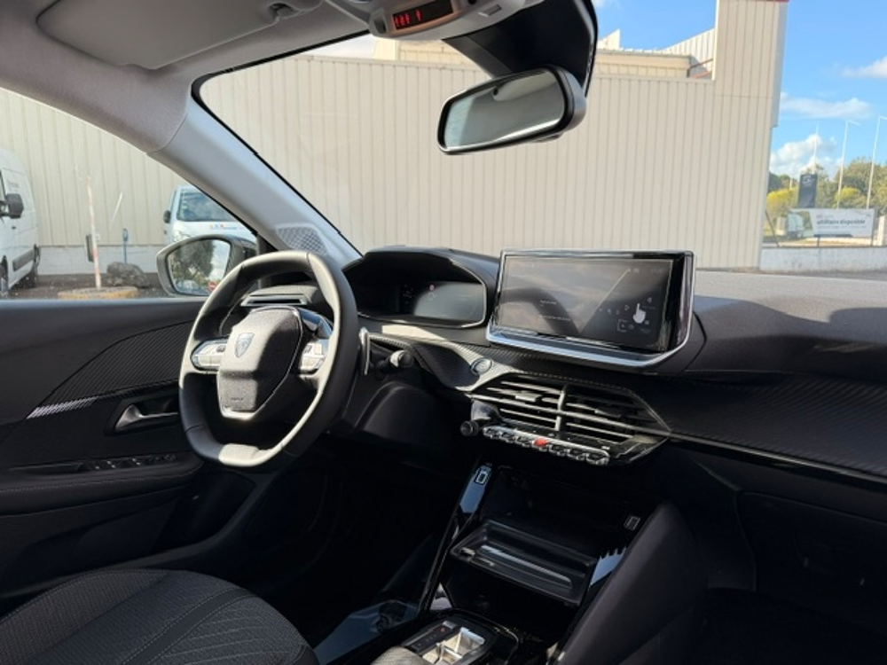 208 1.2 HYBRID 110CH ALLURE E-DCS6 + PACK VISION & GPS 2025 occasion 16400 Puymoyen