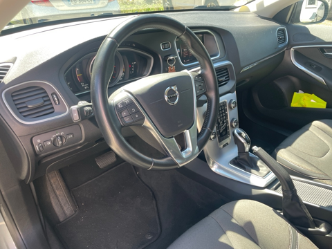 V40 D2 ADBLUE 120CH OVERSTA EDITION GEARTRONIC 2018 occasion 24660 COULOUNIEIX CHAMIERS