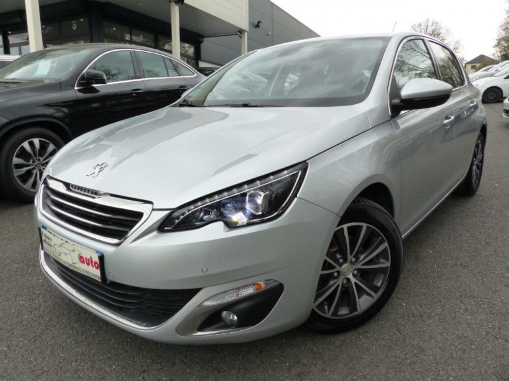 308 1.2 PURETECH 130CH ALLURE S&S 5P 2016 occasion 77144 Mont&eacute;vrain