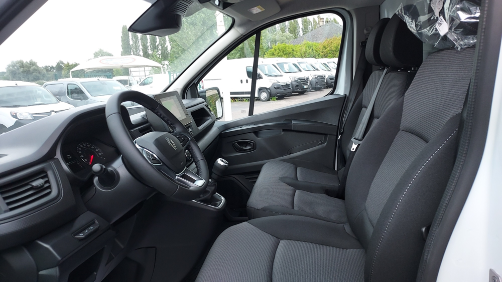 Trafic L2H1 3T 2.0 BLUE DCI 130CH GRAND CONFORT E6 2026 occasion 60600 Clermont