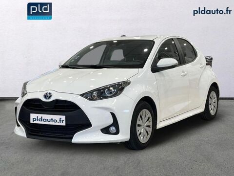 Toyota Yaris 116h Dynamic Business 5p + Programme Beyond Zero Academy MY2 2024 occasion Salon-de-Provence 13300