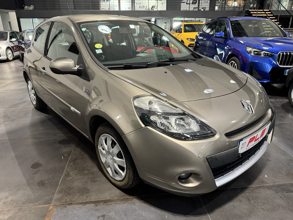 Clio III 1.5 DCI 85CH EXCEPTION PLB AUTO 2009 occasion 12000 RODEZ