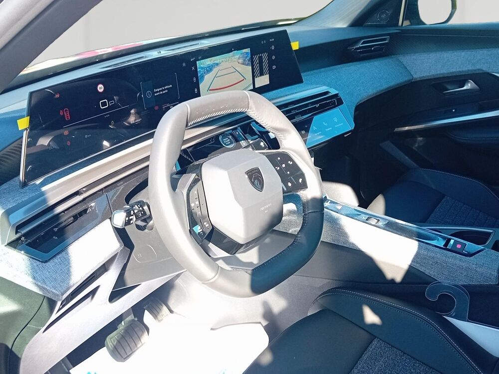 3008 1.2 Hybrid 145ch Allure e-DCS6 / Pack Panoramic Navigation 2026 occasion 28500 Vernouillet