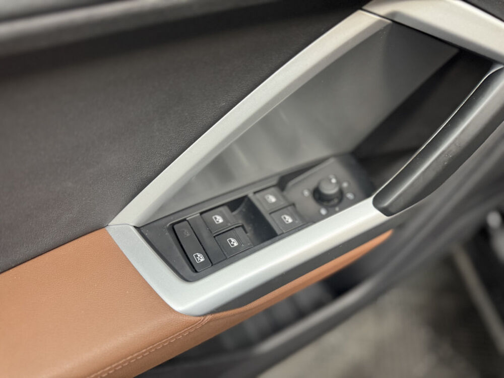 Q3 40 TDI 190CH DESIGN QUATTRO S TRONIC 7 2020 occasion 57185 CLOUANGE