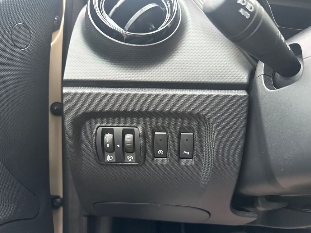 Captur 1.5 DCI 90CH STOP&START ENERGY INTENS ECO&sup2; 2015 occasion 31140 Aucamville