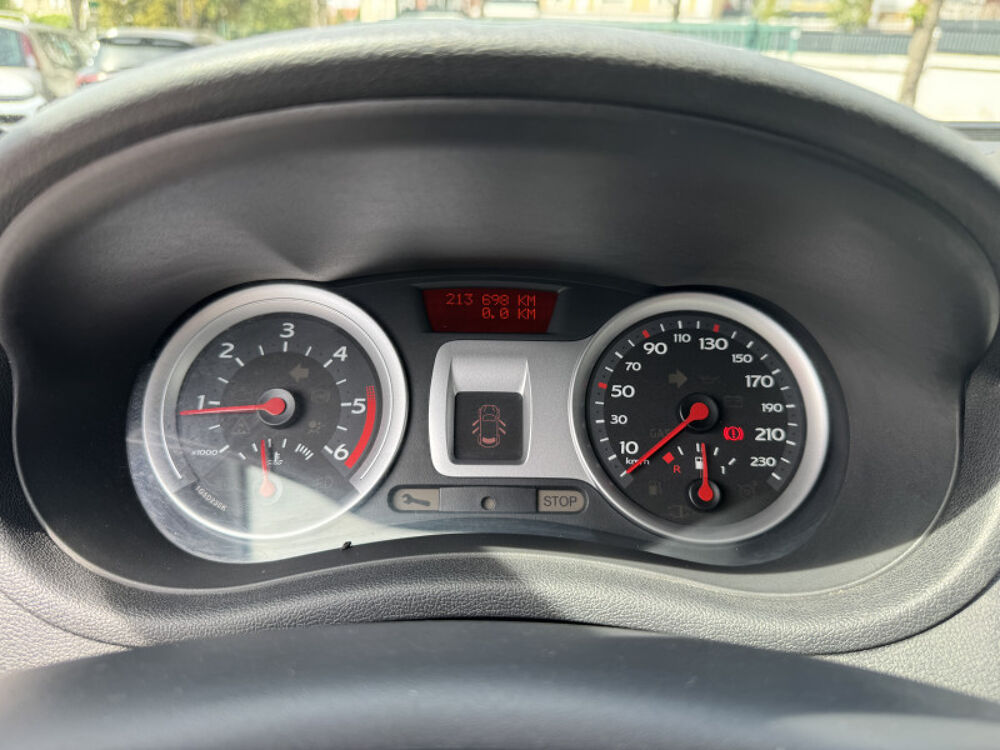 Clio III 1.5 DCI 70CH CONFORT PACK CLIM DYNAMIQUE 5P 2006 occasion 93220 Gagny