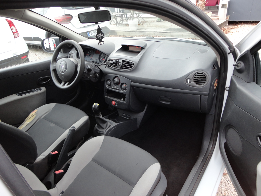 Clio III 1.5 DCI 70CH AIR 3P 2010 occasion 82000 Montauban