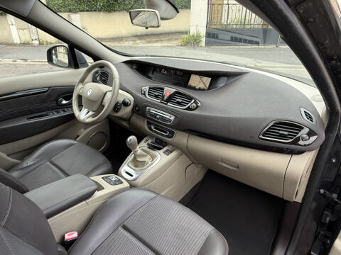 Grand Sc&eacute;nic III 1.9 DCI 130CH FAP PRIVILEGE EURO5 5 PLACES 2011 occasion 95480 PIERRELAYE