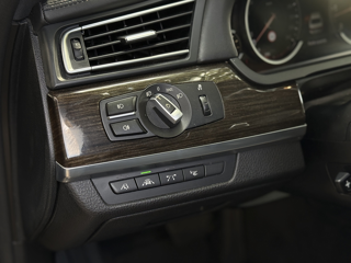 S&eacute;rie 7 (F01/F02) 740DA XDRIVE 313CH EXCLUSIVE 2014 occasion 31000 Toulouse