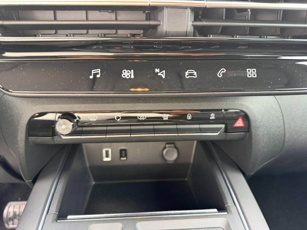 C5 aircross 1.5 BlueHDi 130ch MAX boite automatique 2025 occasion 24750 Tr&eacute;lissac