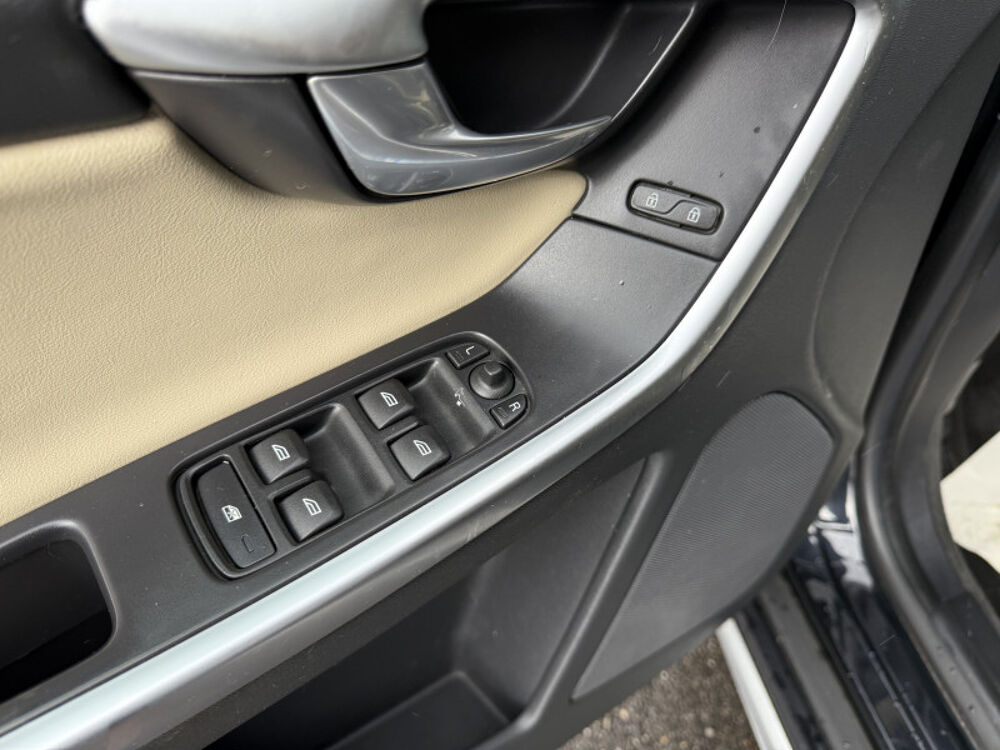 XC60 D3 163CH DRIVE R-DESIGN 2011 occasion 31140 Aucamville