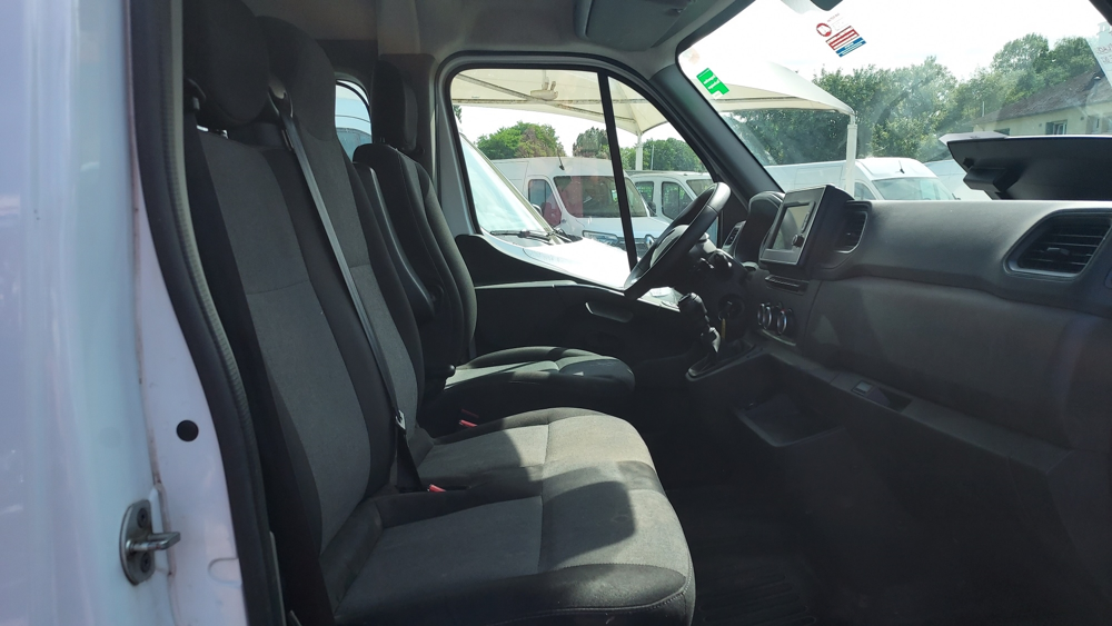 Master F3500 L3H2 2.3 BLUE DCI 135CH CABINE APPROFONDIE GRAND CONFO 2024 occasion 60600 Clermont