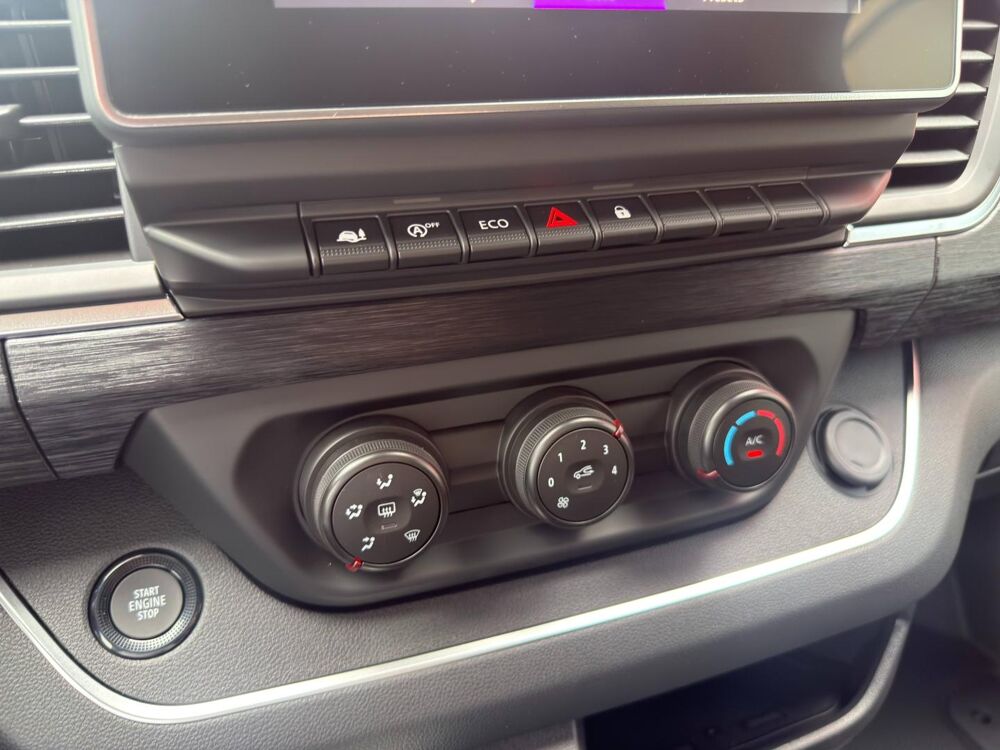 Trafic combi Grand 2.0 dCi 170ch Techno auto -26 2026 occasion 27930 Normanville
